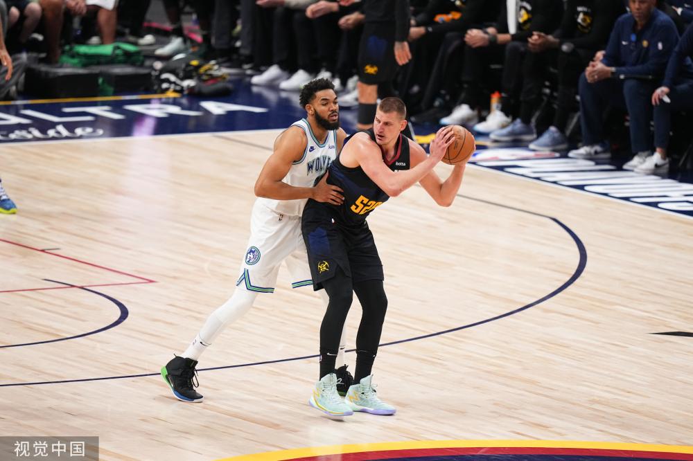 博格巴与摩 博格巴与摩