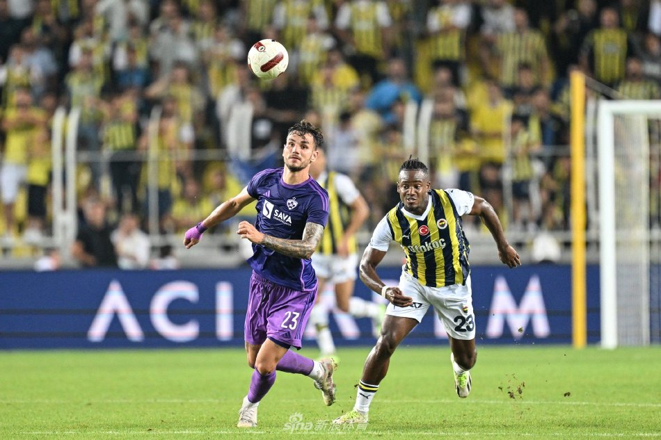 更以低调谦 更以低调谦